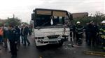Kocaeli'de Servis Otobüsü İle Panelvan Çarpıştı Açıklaması