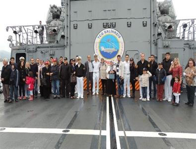 Vatandaşlar Donanma Gemileri İle Körfez Turu Yaptı