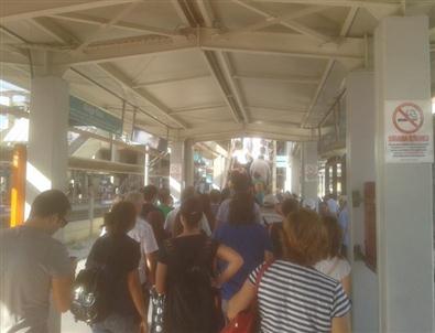 İzban'da Yürüyen Merdivenli Köprü Eziyeti!