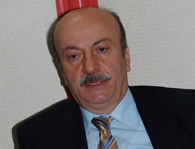 Mehmet Bekaroğlu CHP'ye üye oldu
