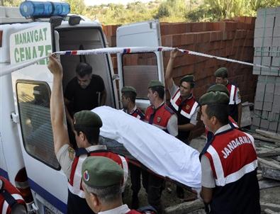 Kaybolan Çobanın Cesedini Eşi Buldu