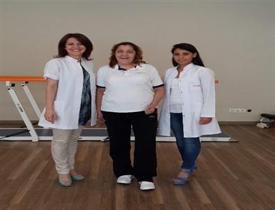 Sedye İle Geldi, Yürüyerek Çıktı