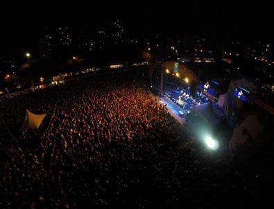 Şevval Sam Konserinde Gözyaşlarını Tutamadı