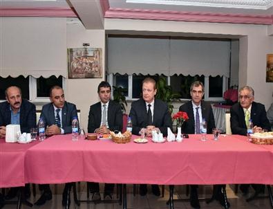 Gümüşhane Valisi Yücel Yavuz, Gazeteciler Gününde Gazetecilerle Buluştu