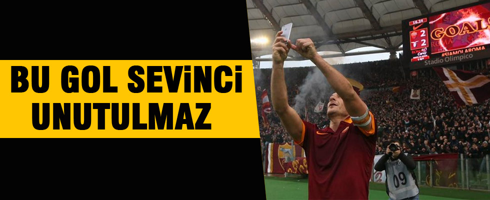 Totti attığı golü 'Selfie' çekerek kutladı
