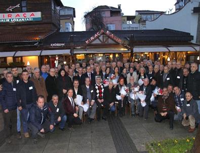 35 Yıllık Mezunlar, 91 Yaşındaki Öğretmenleriyle Buluştu