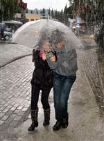 KUZEY EGE - Kar ve Buz Gitti, Kuvvetli Yağış Bekleniyor