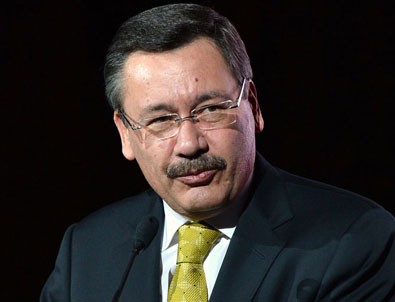 Melih Gökçek: Aykut seni kulaklarından yakaladım