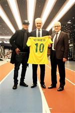 TFF - Neymar’a Hoş Geldin Hediyesi