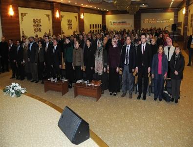 Başkan Çetin, Ak Parti İlçe Kadın Kolları Kongresine Katıldı
