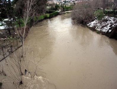 (özel Haber) Bursa'da Dereler Taşma Noktasına Geldi