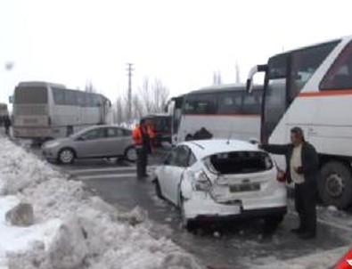 Eskişehir'de Zincirleme Trafik Kazası: 43 Yaralı