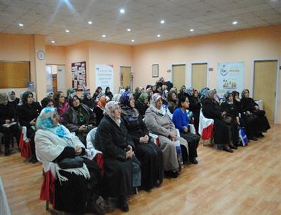Kadınlar 'Tüketim” Konusunda Bilinçlendirildi