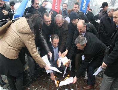 Türkiye Kamu-sen Üyeleri Bordro Yaktılar
