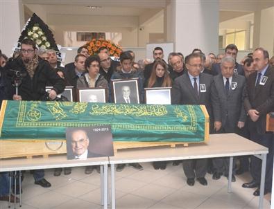 Ahmet Keleşoğlu'na Adının Verildiği Eğitim Fakültesinde Anma Töreni