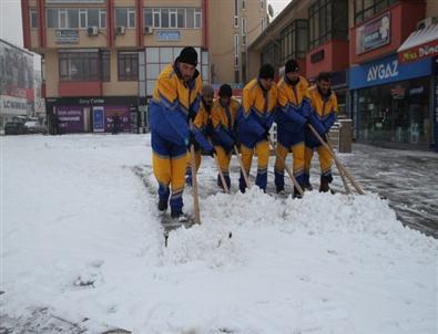 Erzincan Belediyesinden Kar Yağışı Sonrası Müdahale