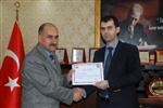 SGK - Kaymakam Sarı, Tayini Çıkan Acar'a Başarı Belgesi Verdi