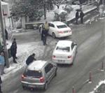 EZİLME TEHLİKESİ - (özel Haber) Bursa’daki Kar Kazaları Kameralara Böyle Yansıdı
