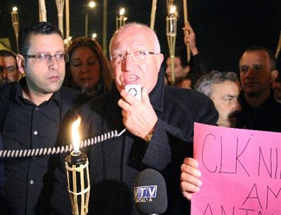 Chp’den Elektrik Kesintilerine Meşaleli ve Mumlu Protesto