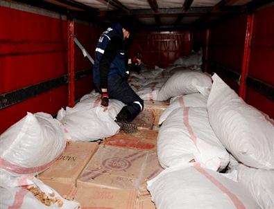 Çalıntı Gümrük Mühürlü Tır’da 495 Bin Paket Kaçak Sigara Ele Geçirildi