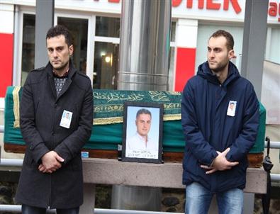 Yılbaşı Akşamı Kazada Ölen Genç Toprağa Verildi