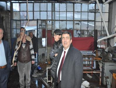 Balıkesir Milletvekilleri Dursunbey'de Zarar Gören İş Yerlerini İnceledi