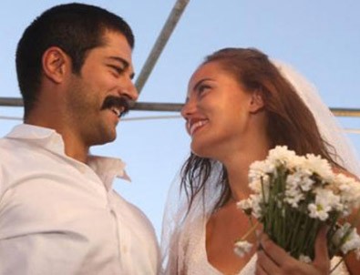 Burak Özçivit ile Fahriye Evcen'den evlilik provası