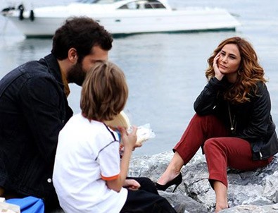 Poyraz Karayel 3. Bölüm Ayşegül'ün başı dertte!