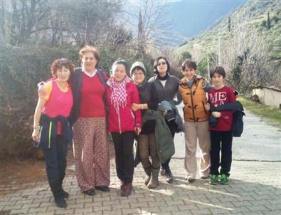 Güney Koreliler’den Ödemiş'e Çat Kapı Ziyaret