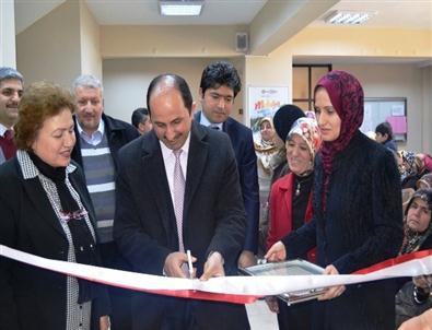 Kurslarda Üretilen Dokuma Ürünleri Sergileniyor