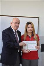 FAHRI YıLDıZ - Ürgüp’te Öğrencilere Karnelerini Kaymakam Balcı ve Belediye Başkanı Yıldız Dağıttı