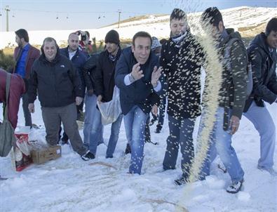 Başkan Genç, Akdağ'da Kuşlara Yem Bıraktı