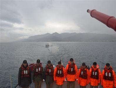 İzmir'de Trol Avcılarına Operasyon