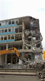 DEPREM GÜVENLİĞİ - Eski Hükümet Binası Yıkım İşlemleri Başladı