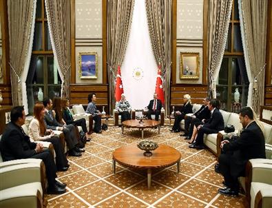 Cumhurbaşkanlığı Sarayı'nda Sürpriz Kabul