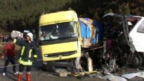 Mevsimlik İşçileri Taşıyan Otobüs Tırla Çarpıştı.. Olay Yerinden Görüntüler