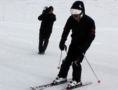 Bakanlar kayak yaptı, manzara fotoğrafı çekti