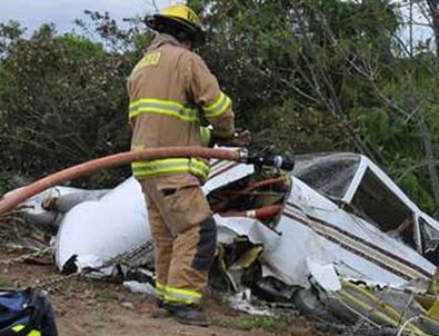 Uçak enkazından sağ çıkan 7 yaşındaki kız kazayı haber verdi