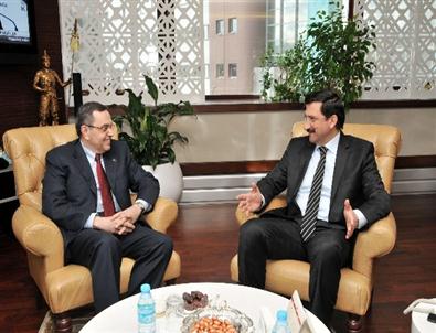 Azerbaycan Büyükelçisinden Başkan Ak’a Ziyaret