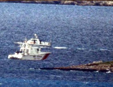 Kardak’ta çelenk gerginliği!