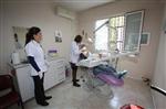 DİŞ TEDAVİSİ - Bayraklı’da Vatandaşlar Diş Sağlığından Ücretsiz Yararlanıyor