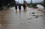 KRİZ MERKEZİ - Arsuz’da Şiddetli Yağış Hayatı Felç Etti, Bazı Mahalleler Sular Altında Kaldı