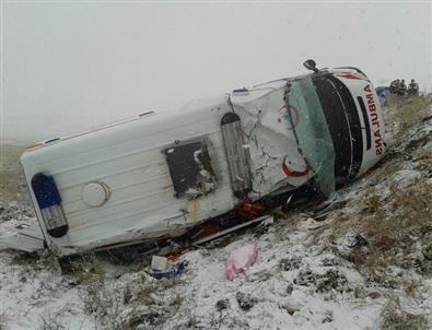 Sivas’ta Ambulans Devrildi Açıklaması