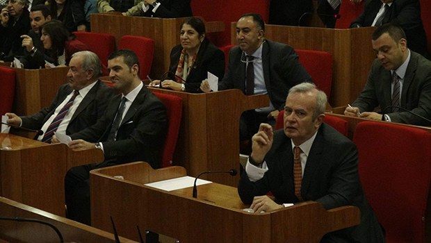 Şişli Belediye Meclisi'nde gerginlik