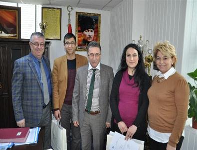 Başkan Saka'dan Sosyal Medya Ekibine Başarı Belgesi