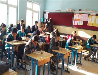 Akyaka’da Ödüllü Kitap Okuma Yarışması