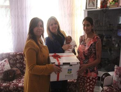 Burhaniye Belediyesi'nde Merhaba Bebek Projesi