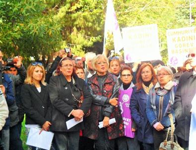 Cumhuriyet Kadınları Ege Üniversitesi Rektörünü Uyardı