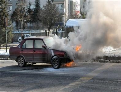 Uşak’ta Lpg’li Araç Alev Alev Yandı