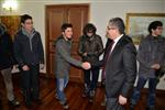 AHMET ZAHTEROĞULLARI - Bolu Valisi, 'Kartopu Oynayalım' Tweeti Atan Öğrencileri Ağırladı